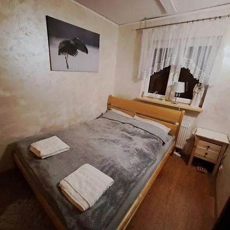 Dom Drewniany Z Ogrodem * 슈체시네크